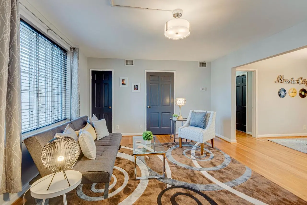 Nashville Flat W/View Walkable -207 United States