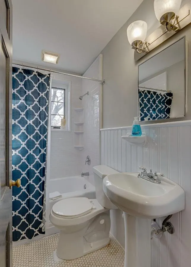Nashville Flat W/View Walkable -207